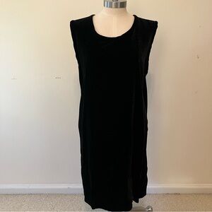 Women’s Sz. M Black Textured Crushed Velvet Sleeveless Shift Cocktail Dress